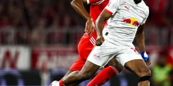 凯恩14分钟戴帽+ 13季德甲揭幕战不败：拜仁6-0莱比锡展现统治力！