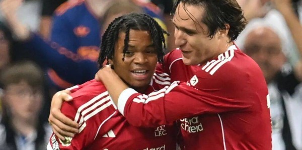 阵容豪华！利物浦公布欧冠大名单 基耶萨遗憾落选